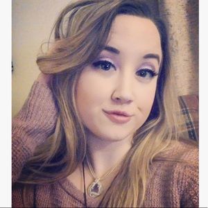 Meet your Posher, Raina